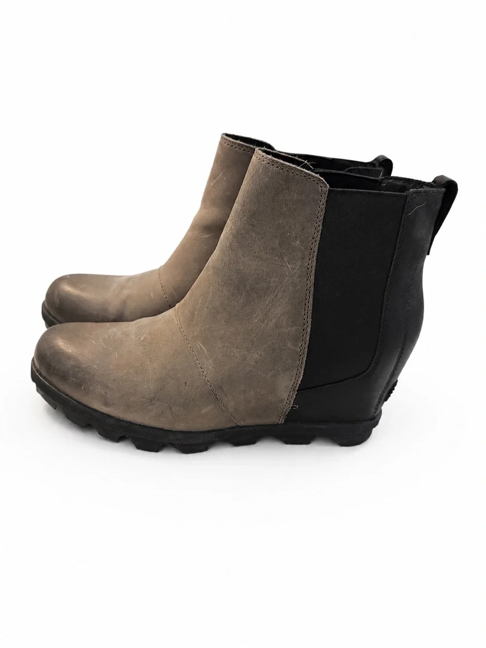 Sorel Two-Tone Chelsea Ankle Boot in Gray and Black